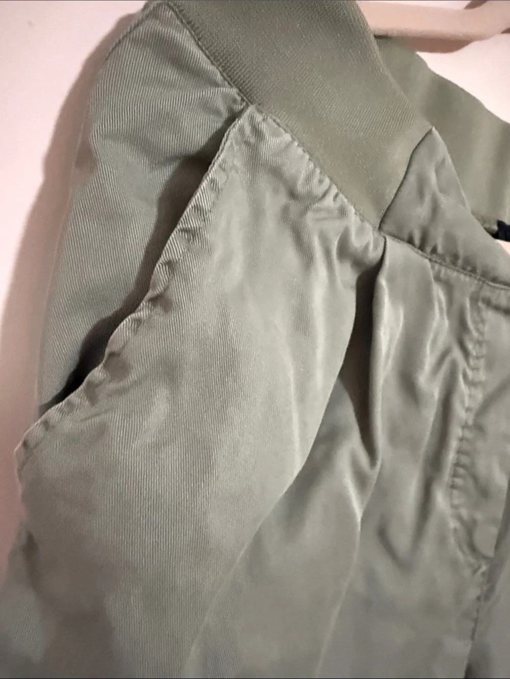 DKNY Olive pants.Size medium.Great condition